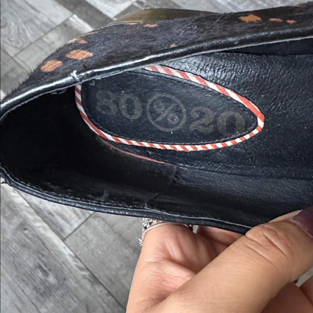 80%20 Cow Leather Flats